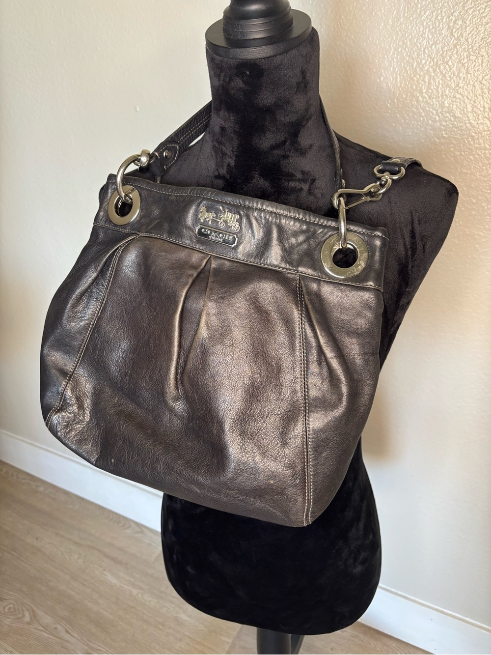 Vintage Coach Madison Hippie Shoulder Crossbody Bag Purse #14576